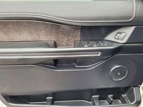 Used 2021 Ford Expedition Limited image 18