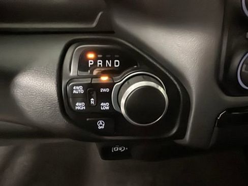 Used 2022 RAM 1500 Big Horn AWD/4WD image 22