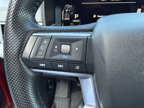 Used 2024 Mitsubishi Outlander SEL AWD/4WD image 16