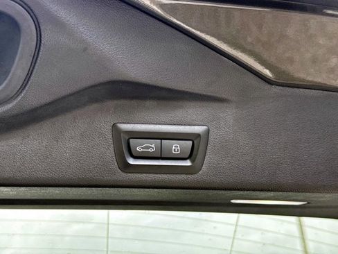 Used 2024 BMW X5 sDrive40i w/ M Sport Package RWD image 12