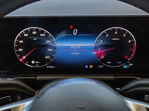 Used 2025 Mercedes-Benz GLA 250 image 25