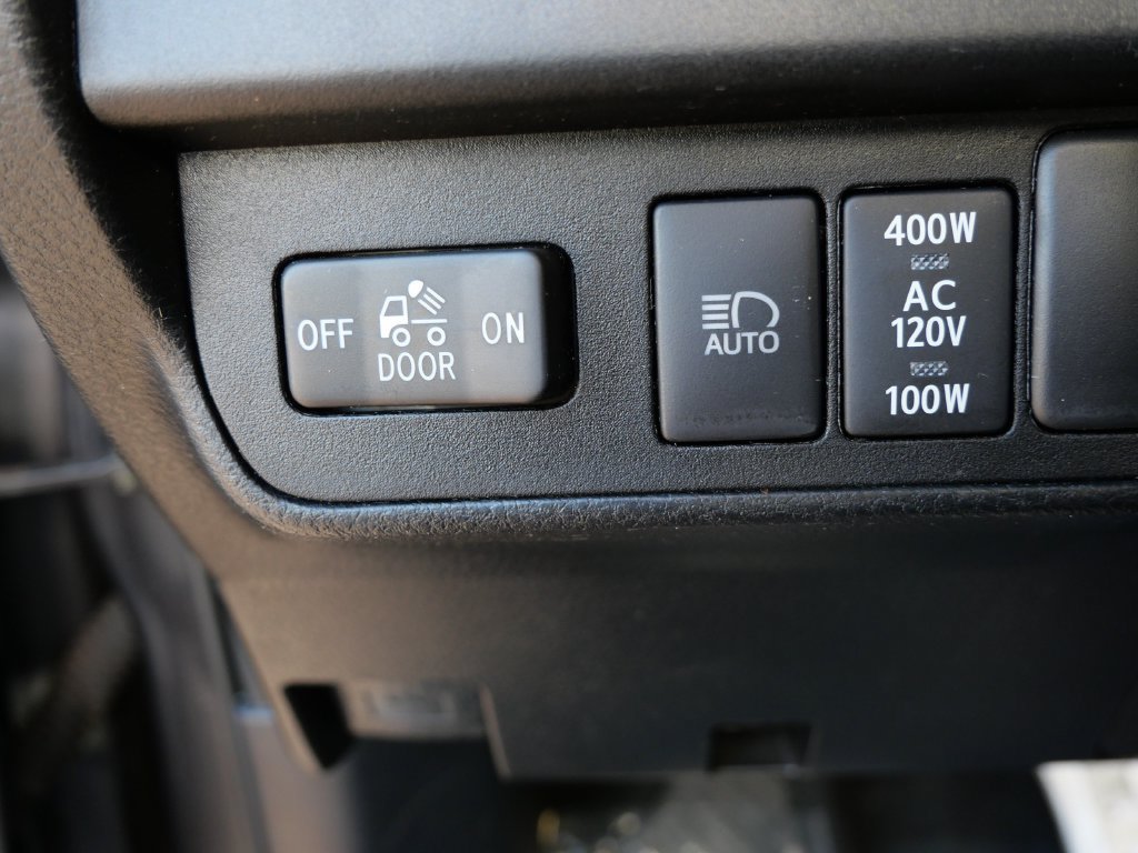 Certified 2020 Toyota Tacoma TRD Off-Road AWD/4WD image 29