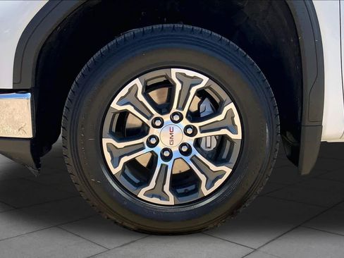 Used 2025 GMC Sierra 1500 SLT RWD image 11