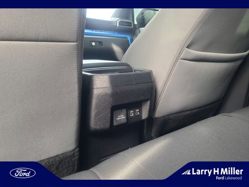 Used 2024 Toyota Tacoma TRD Sport image 32