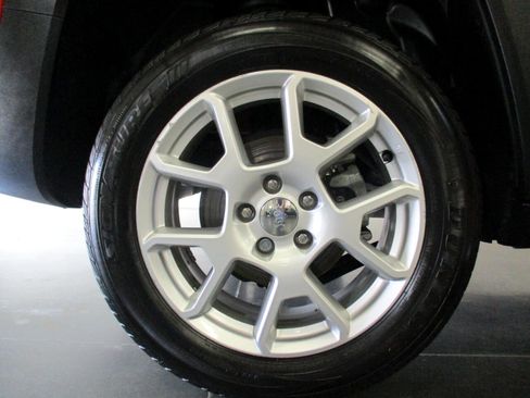 Used 2021 Jeep Renegade Limited w/ Sun & Sound Group image 26