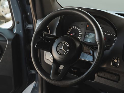 Used 2019 Mercedes-Benz Sprinter 170 image 18