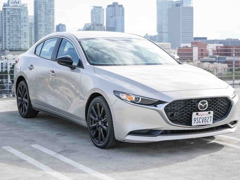 Used 2025 MAZDA MAZDA3 s FWD image 3