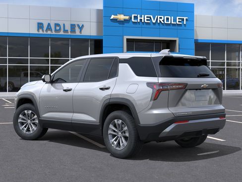 New 2026 Chevrolet Equinox LT AWD/4WD image 3