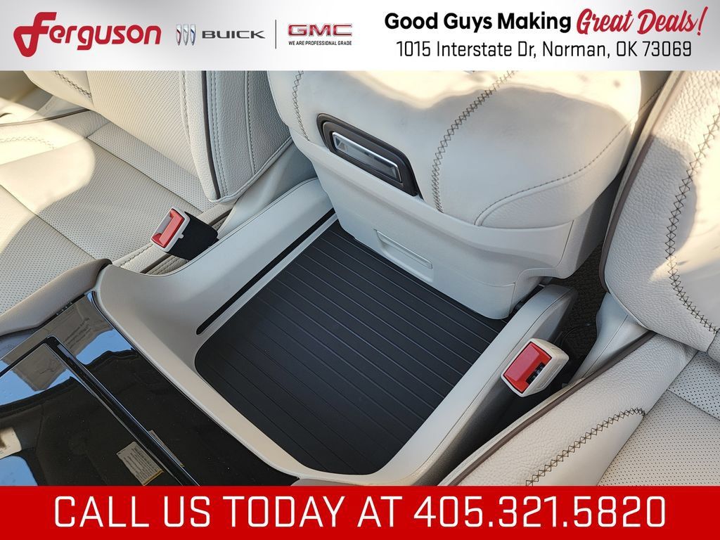 New 2026 GMC Yukon Denali w/ Denali Reserve Package AWD/4WD image 39
