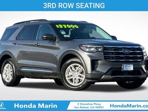 Used 2025 Ford Explorer Active image 4