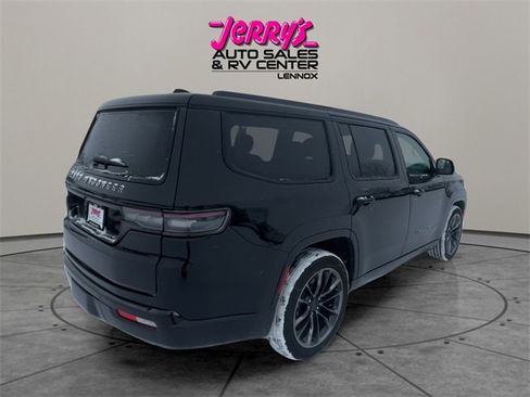 Used 2025 Jeep Grand Wagoneer Series III w/ Rear Seat Video Group 1 image 5