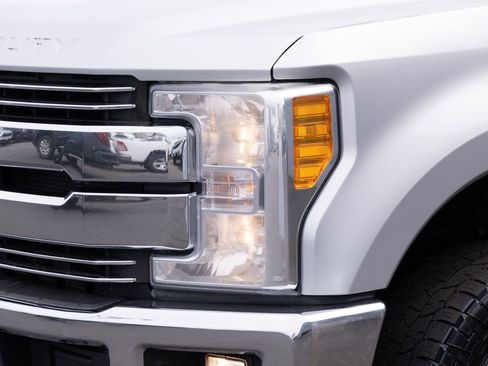 Used 2017 Ford F350 Lariat AWD/4WD image 20