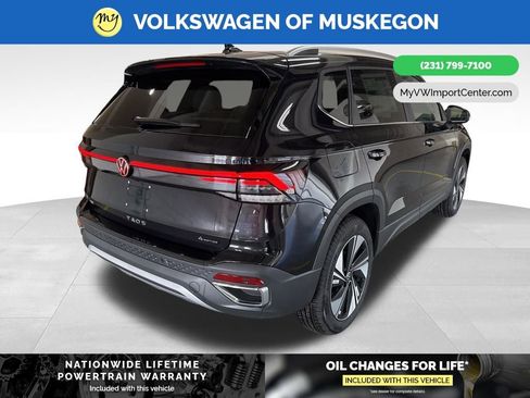 New 2026 Volkswagen Taos SE image 7