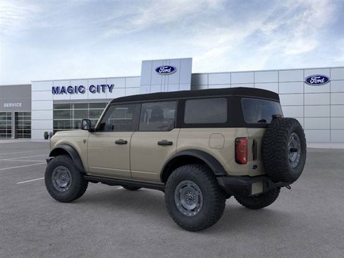 New 2025 Ford Bronco Badlands w/ Sasquatch Package image 4