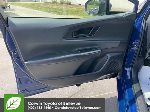 Used 2023 Toyota Prius LE FWD image 10