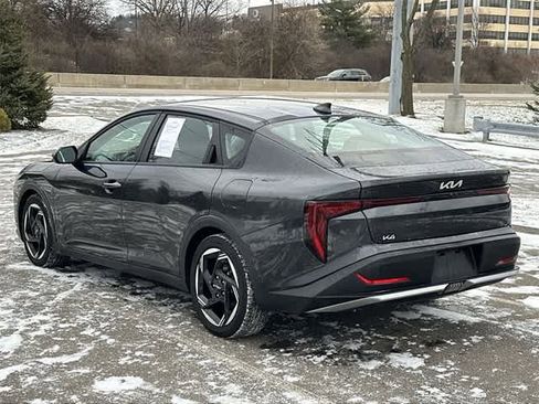 Used 2025 Kia K4 EX image 22
