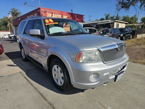 Used 2004 Lincoln Navigator Luxury image 10