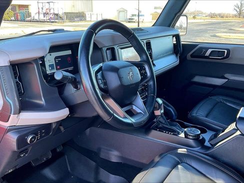 Used 2022 Ford Bronco Wildtrak image 14