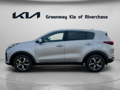 Used 2022 Kia Sportage LX image 4