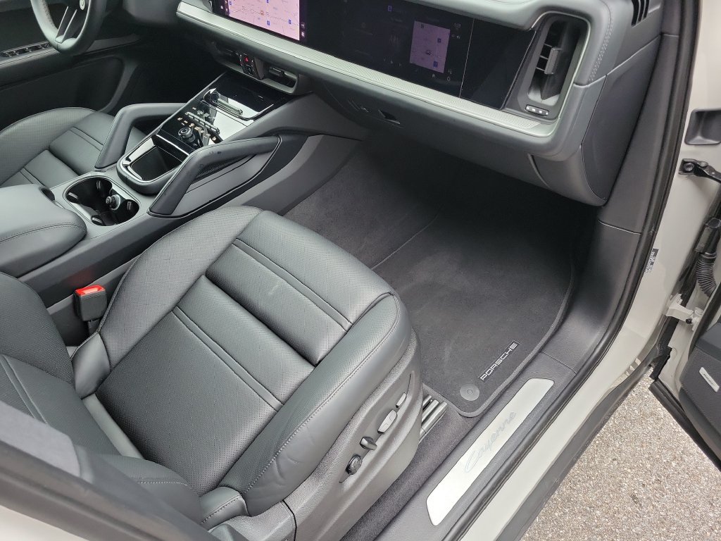 Certified 2026 Porsche Cayenne Coupe AWD/4WD image 19