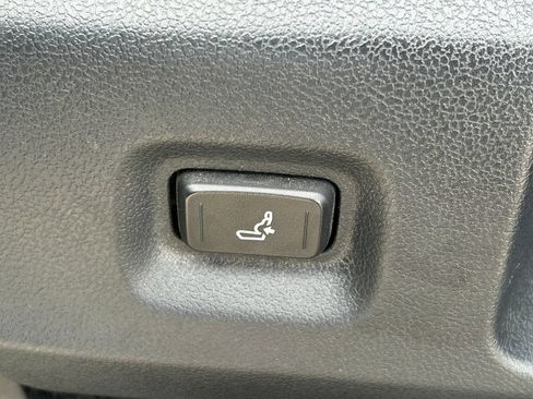 Used 2024 Toyota Tacoma SR5 RWD image 23