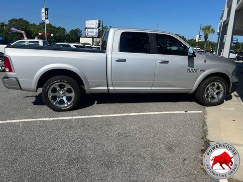 Used 2017 RAM 1500 Laramie w/ Convenience Group AWD/4WD image 5
