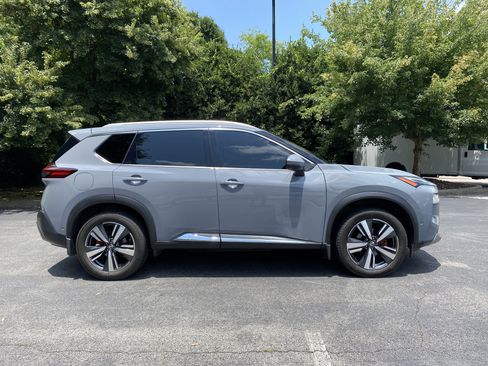 Used 2021 Nissan Rogue Platinum FWD image 10