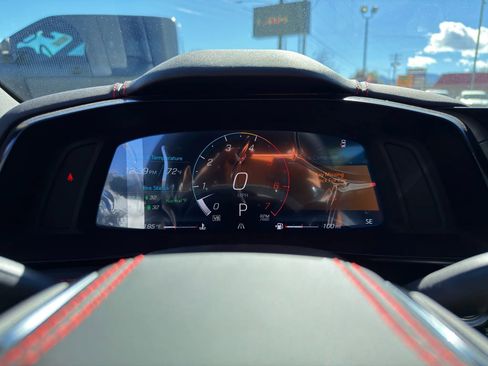 Used 2025 Chevrolet Corvette Stingray Coupe w/ 1LT image 19