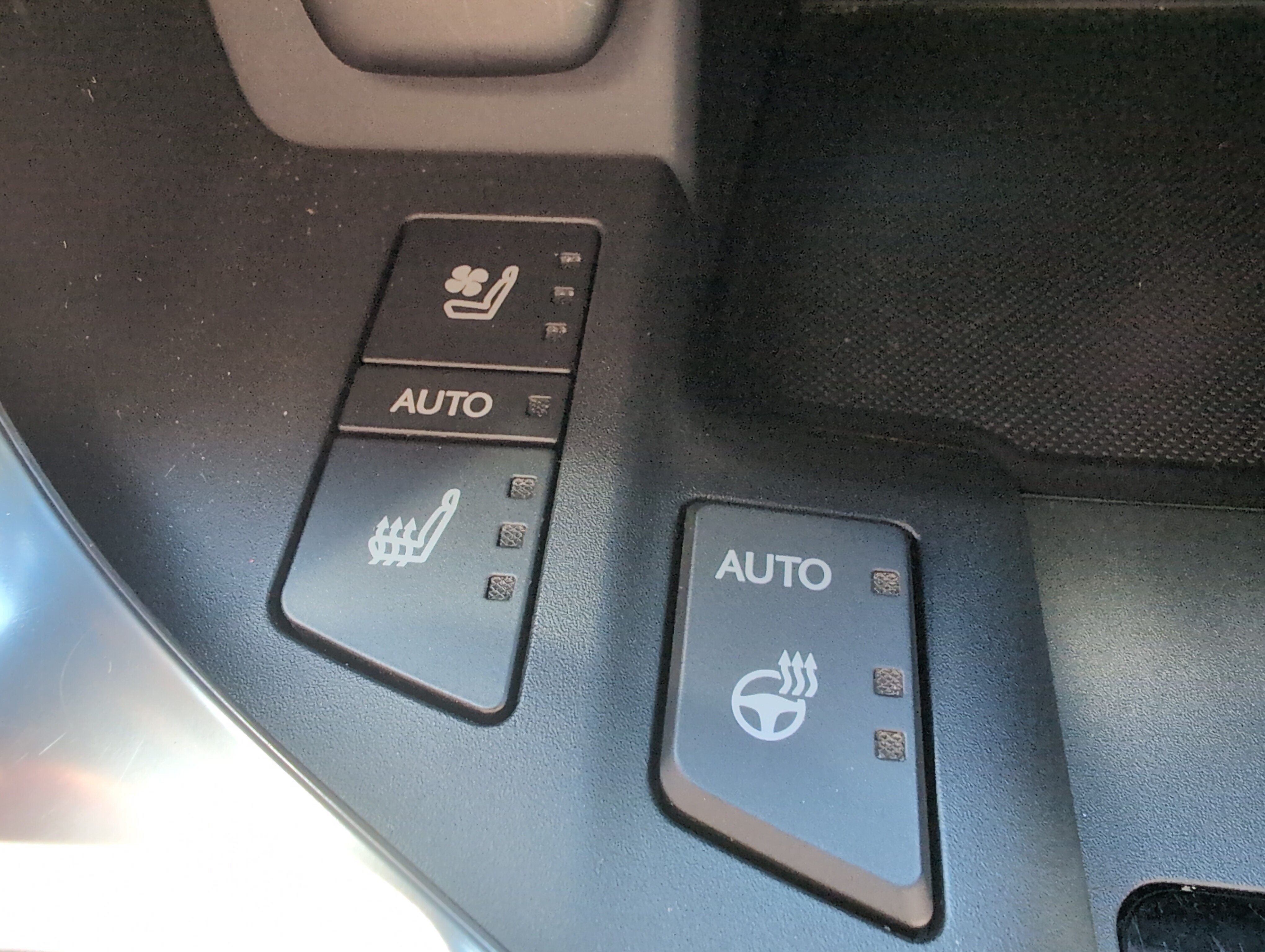 Used 2024 Lexus LX 600 4WD w/ Luxury Package image 49