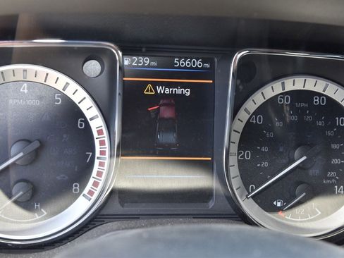 Used 2019 Nissan Titan SL RWD image 7