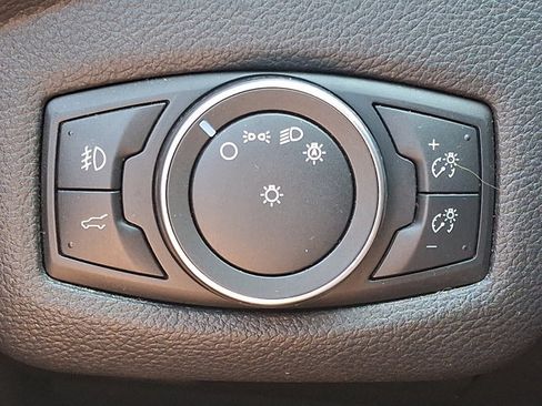 Used 2018 Ford Escape SEL AWD/4WD image 25