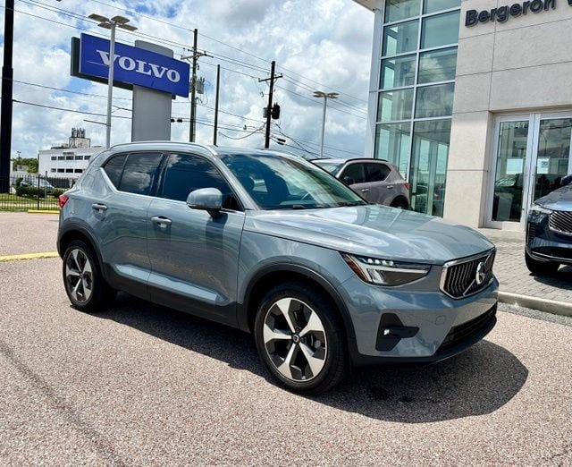 Certified 2023 Volvo XC40 B5 Plus w/ Protection Package Premier AWD/4WD image 1