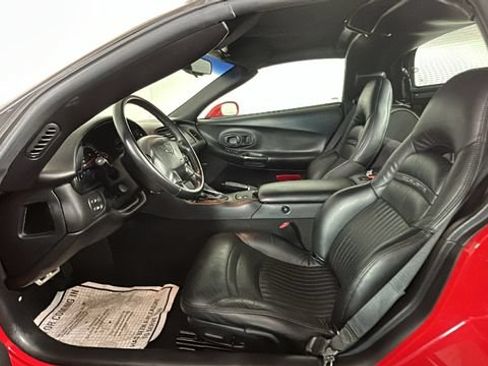 Used 2004 Chevrolet Corvette Coupe RWD image 11