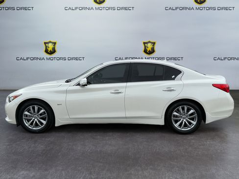 Used 2017 INFINITI Q50 3.0t Premium w/ Driver Assistance Package RWD image 2