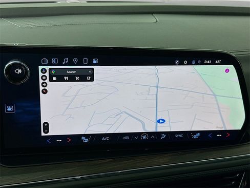 Used 2025 Chevrolet Suburban LT w/ Comfort Package image 5