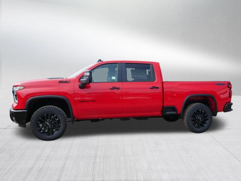 New 2026 Chevrolet Silverado 2500 LT image 2