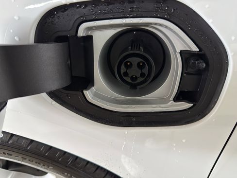 Used 2019 Chevrolet Volt LT image 10