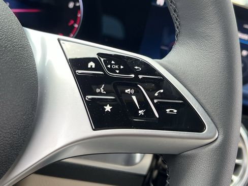 New 2026 Mercedes-Benz GLB 250 4MATIC image 37
