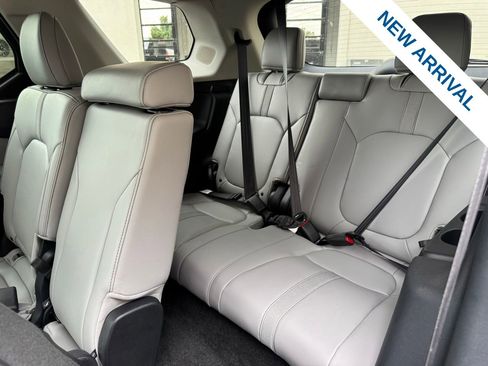Used 2025 Honda Pilot Touring image 17