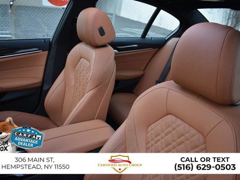 Used 2023 BMW 530e xDrive 530e iPerformance w/ Premium Package image 9