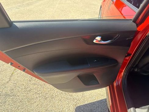 Used 2023 Kia Forte GT-Line w/ GT-Line Premium Package image 17