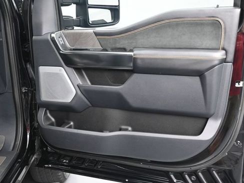 Certified 2024 Ford F250 Platinum AWD/4WD image 11