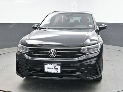 Used 2022 Volkswagen Tiguan SE R-Line AWD/4WD image 2