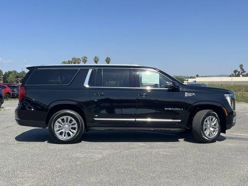 New 2026 GMC Yukon XL Denali w/ Advanced Technology Package RWD image 2