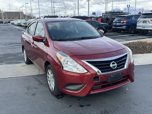 Used 2019 Nissan Versa SV image 10