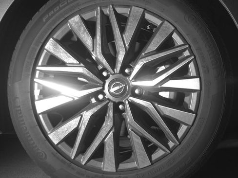 Used 2025 Nissan Altima 2.5 SV image 13