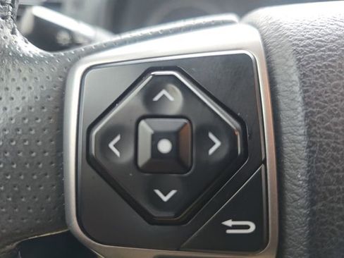 Used 2019 Toyota 4Runner SR5 Premium image 16