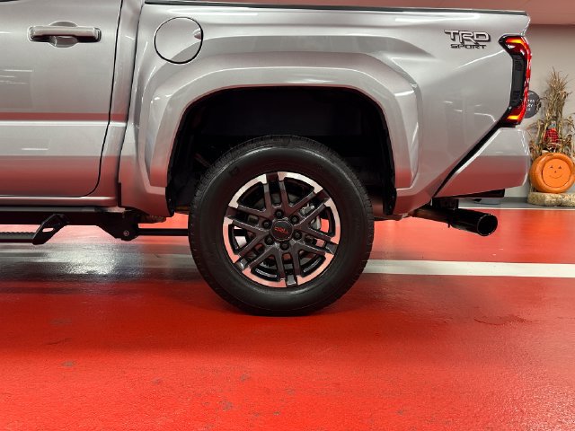 Certified 2026 Toyota Tacoma TRD Sport w/ TRD Sport Upgrade Package AWD/4WD image 29