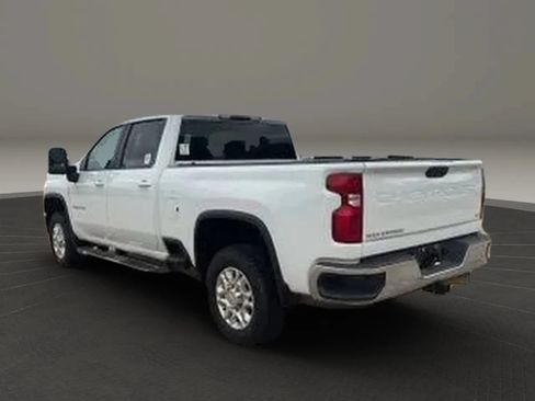 Used 2024 Chevrolet Silverado 2500 LT AWD/4WD image 5