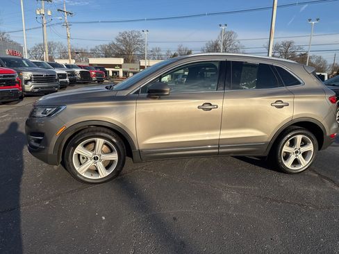 Used 2017 Lincoln MKC Premiere image 1